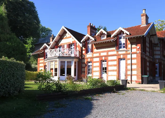 La Villa Des Rosiers